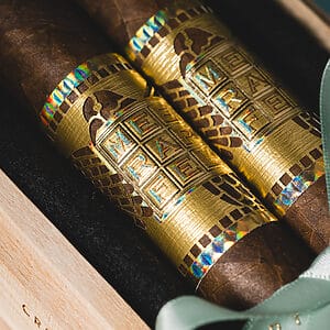 Meerapfel Cigar Création Liberté 2025 Open 2 pack close up