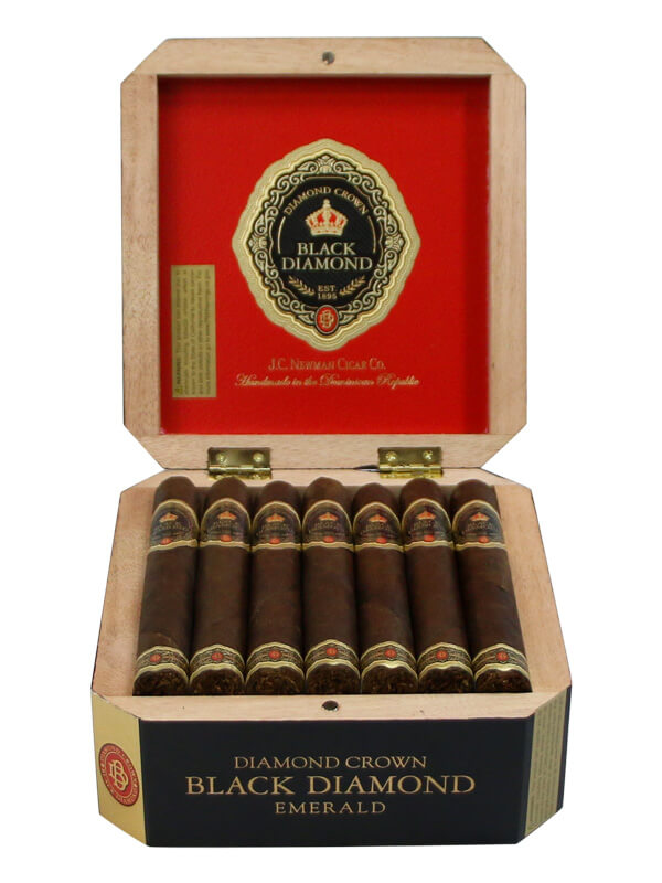 Black-Diamond-Emerald OPen box of Diamond Crown Black Diamond Emrald cigars