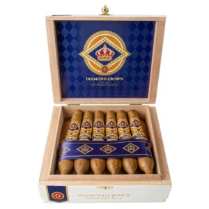 Open box of Diamond Crown Figurado #6 Naturals