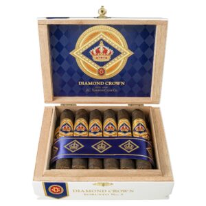 Open box of Diamond Crown Robusto #5 Maduro cigars