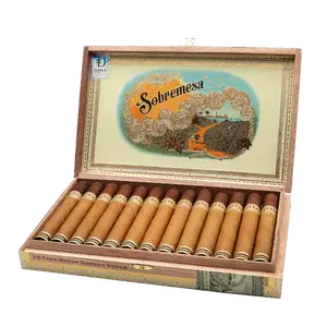 Sobremesa Tapa Negra Toro open box of cigars