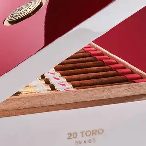 Montecristo 1935 Anniversary Doble Diamante Red box side view