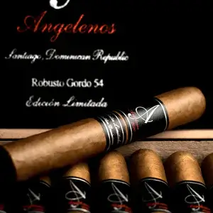 Angelenos Robusto Gordo 54 open box mood shot