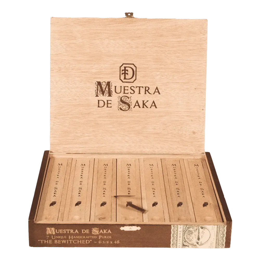 Meustra de saka the bewitched Meustra de Saka the bewitched open box of cigars