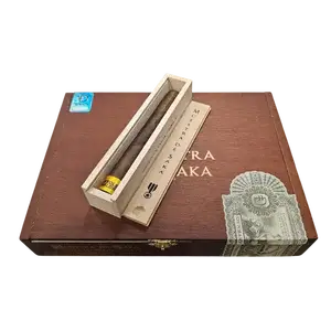 Muestra de Saka Unstolen Valor open coffin