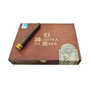 Muestra de Saka Unstolen Valor single cigar on box