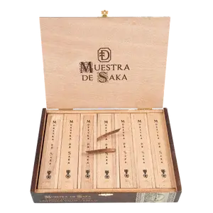 Meustra de Saka Unstolen Valor open box of cigars