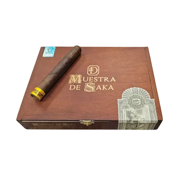 Muestra de Saka Unstolen Valor Muestra de Saka Unstolen Valor single cigar on box
