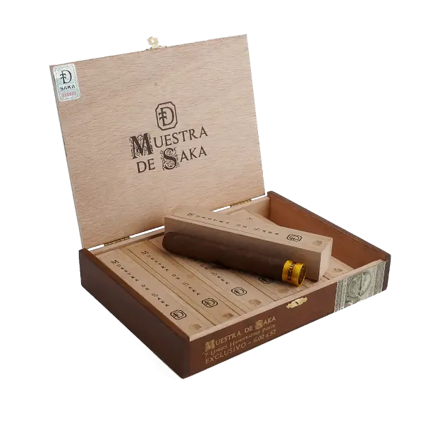 Muestra_de_Saka_Exclusivo-1 Meustra De Saka Exclusivo open box of cigars