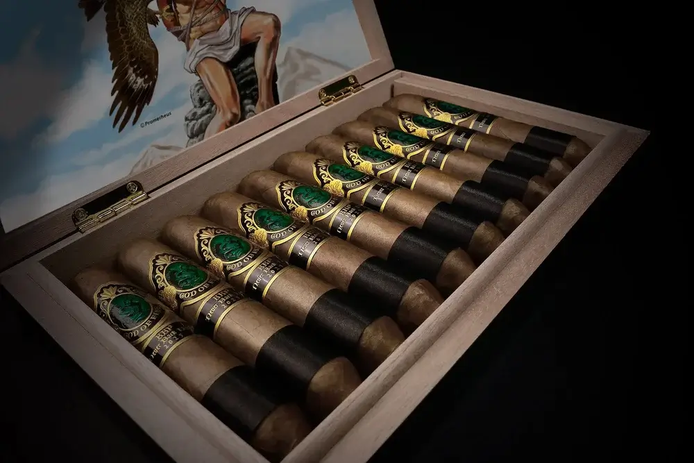 God of Fire KKP Never Back Down Diadema 60 Mood Shot God of Fire KKP Never Back Down Diadema 60 Mood Shot