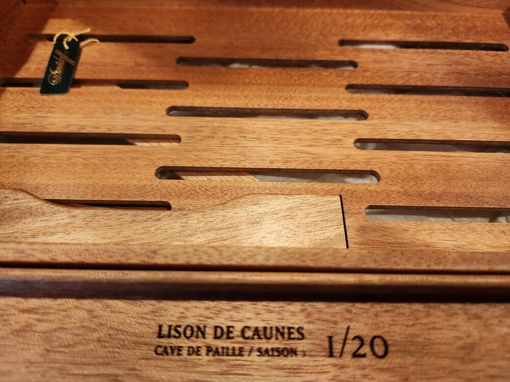 Davidoff Cave De Paille Season III Dome Humidor Davidoff Cave De Paille Season III Dome Humidor