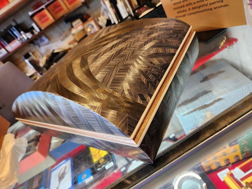 DAVIDOFF CAVE DE PAILLE SEASON III DOME HUMIDOR DAVIDOFF CAVE DE PAILLE SEASON III DOME HUMIDOR
