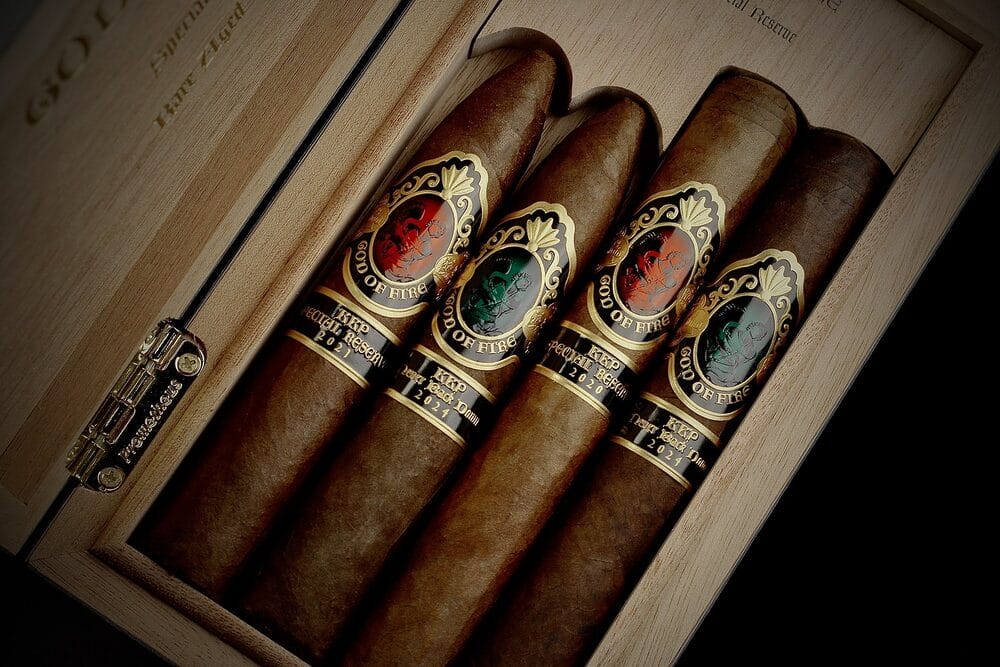 God of Fire KKP Never back Down 4 Cigar Assortment – Black Finish God of Fire KKP Never back Down 4 Cigar Assortment - Black Finish