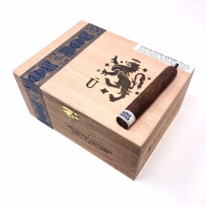 Liga Privada Serie Unico Papas Fritas Sleeve of 28 Cigars