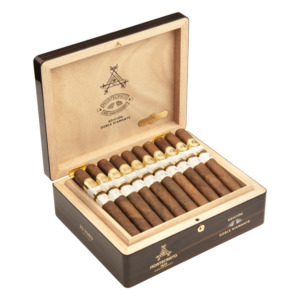 Montecristo 1935 Anniversary Edición Doble Diamante Single