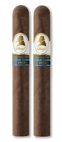 Davidoff Winston Churchill LE 2019 The Traveler (2-pack) Davidoff Winston Churchill LE 2019 The Traveler (2-pack)