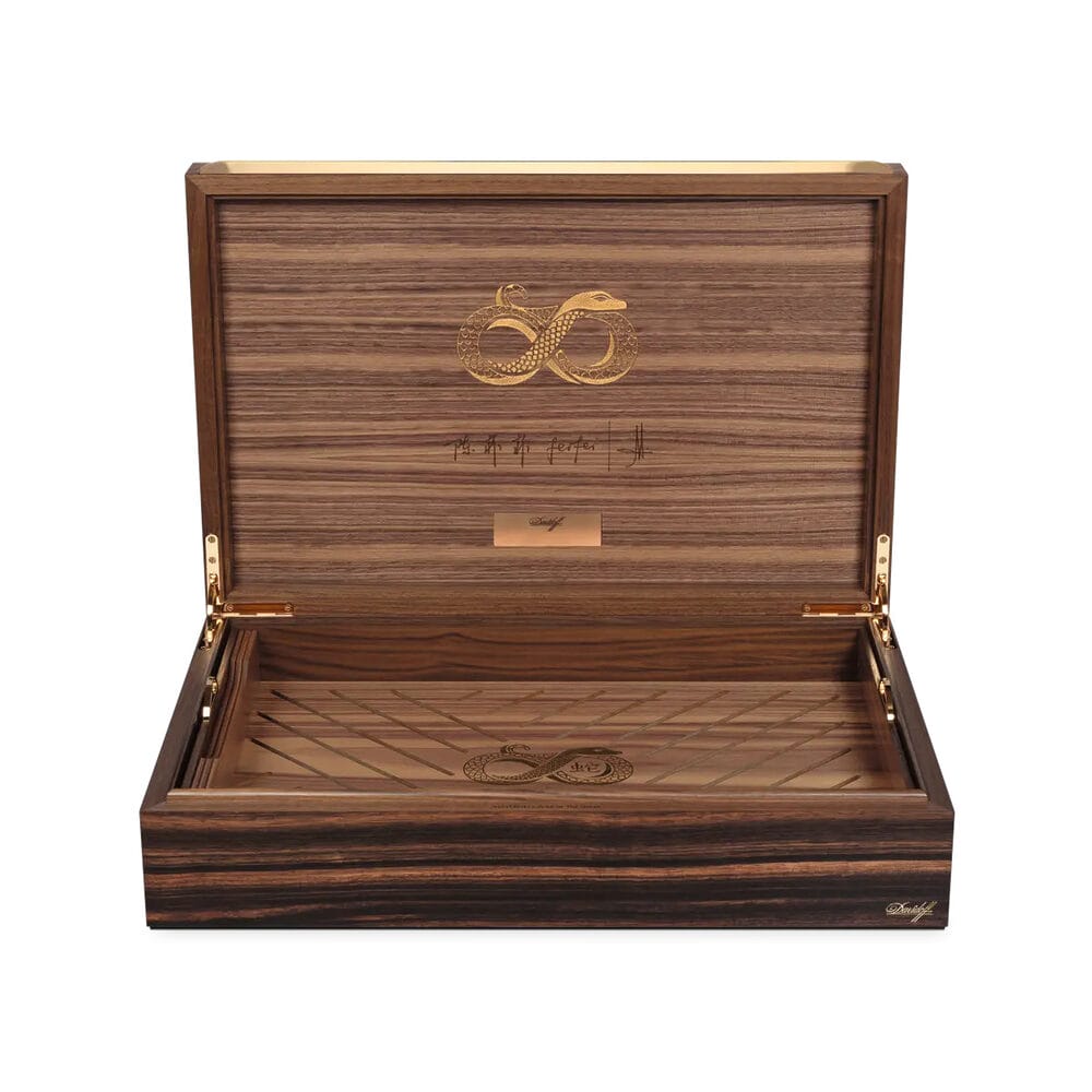 Davidoff Year of the Snake Masterpiece Humidor Davidoff Year of the Snake Masterpiece Humidor